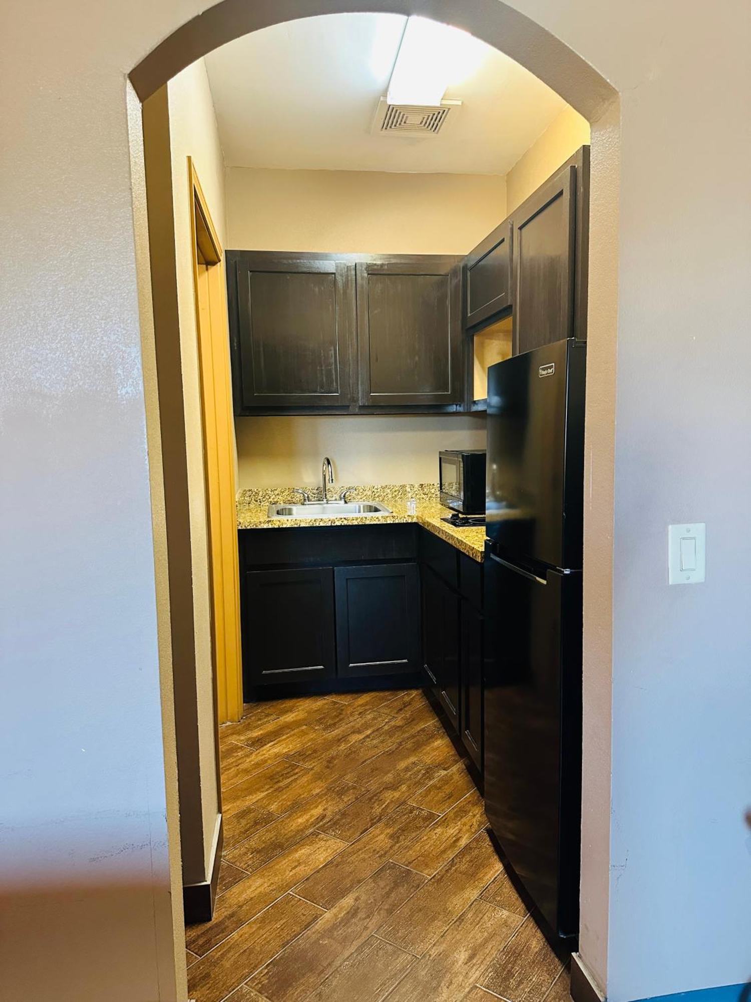Floresville Executive Inn & Suites المظهر الخارجي الصورة