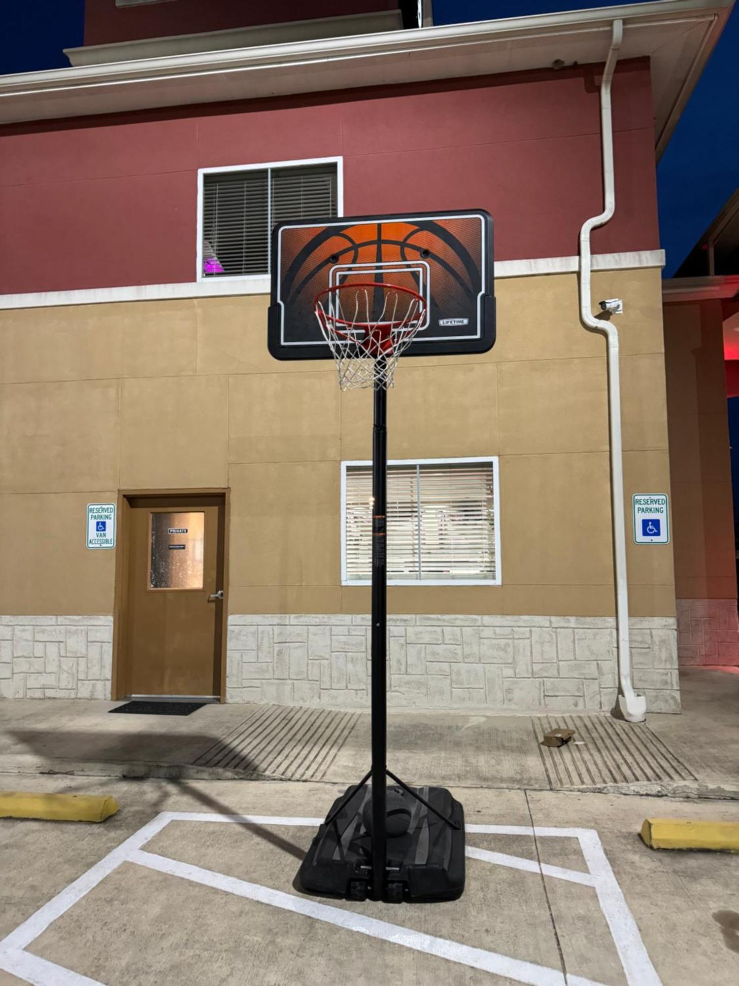Floresville Executive Inn & Suites المظهر الخارجي الصورة