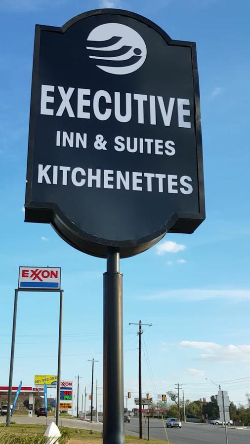 Floresville Executive Inn & Suites المظهر الخارجي الصورة